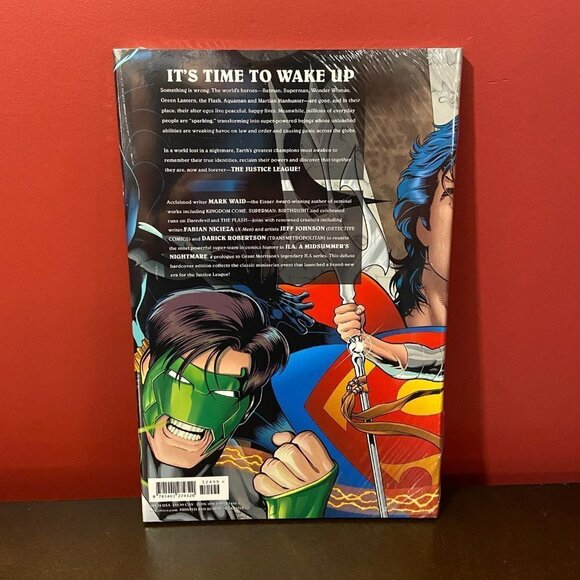 Lot of 3 Collector's DC Comics Hardcover Justice League Books - Brand new! - Picture 9 of 10